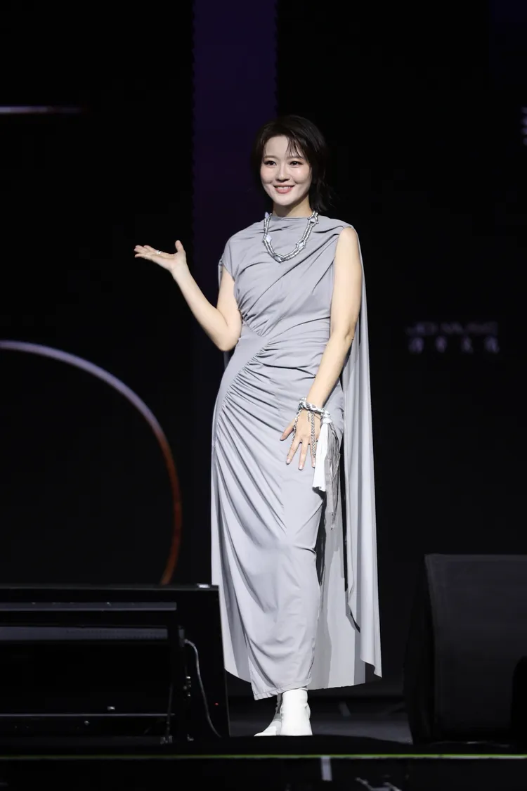 蔡淳佳出道25周年首度在台開唱，最怕冷場。彭欣偉攝