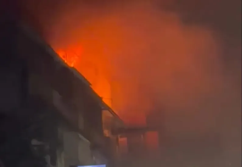 平安夜大火！北市中山区民宅顶楼全面燃烧　2人葬身火窟