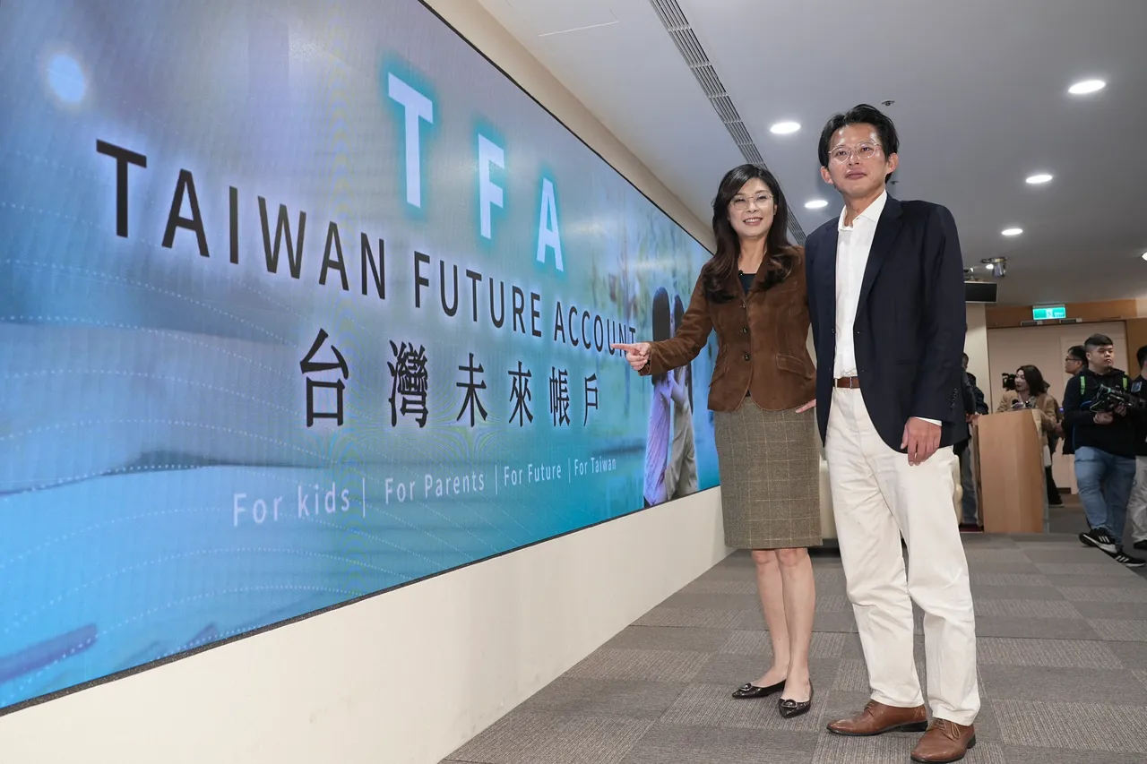 「抢救少子国安危机 TFA 助台湾一臂之力！」记者会，民众党主席黄国昌、国民党主席郑丽文。彭欣伟摄