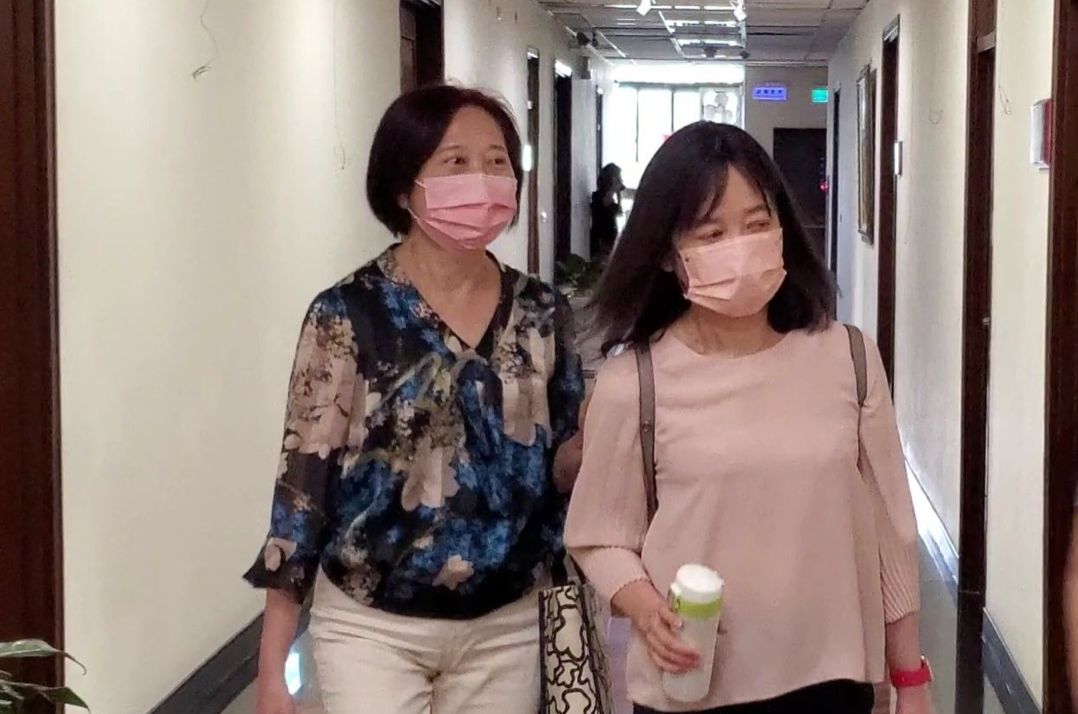 出入88會館接受招待 女檢黃錦秋免職!改任北檢觀護人確定