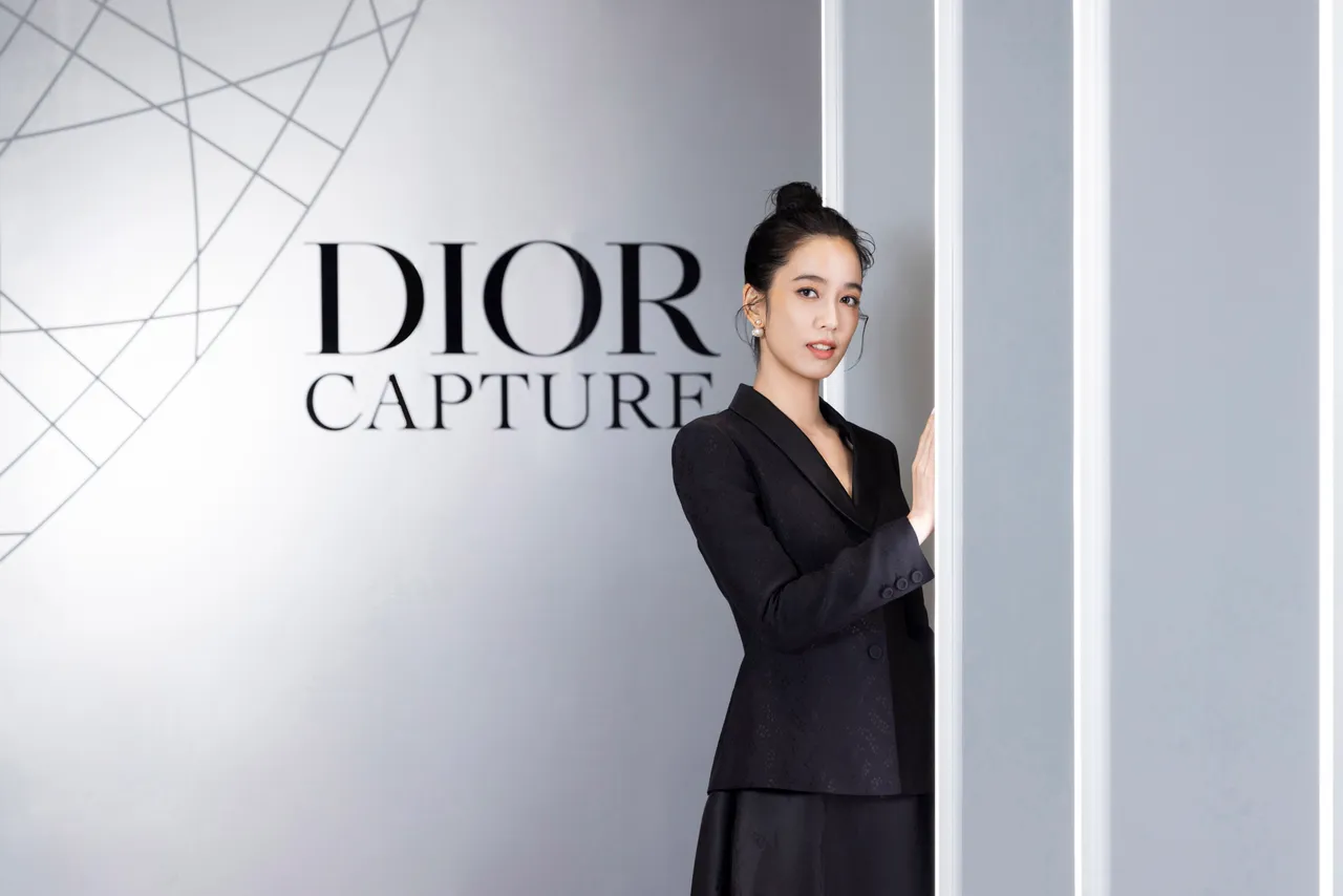 陈庭妮今日出席Dior逆时活氧系列新品发表活动。品牌提供