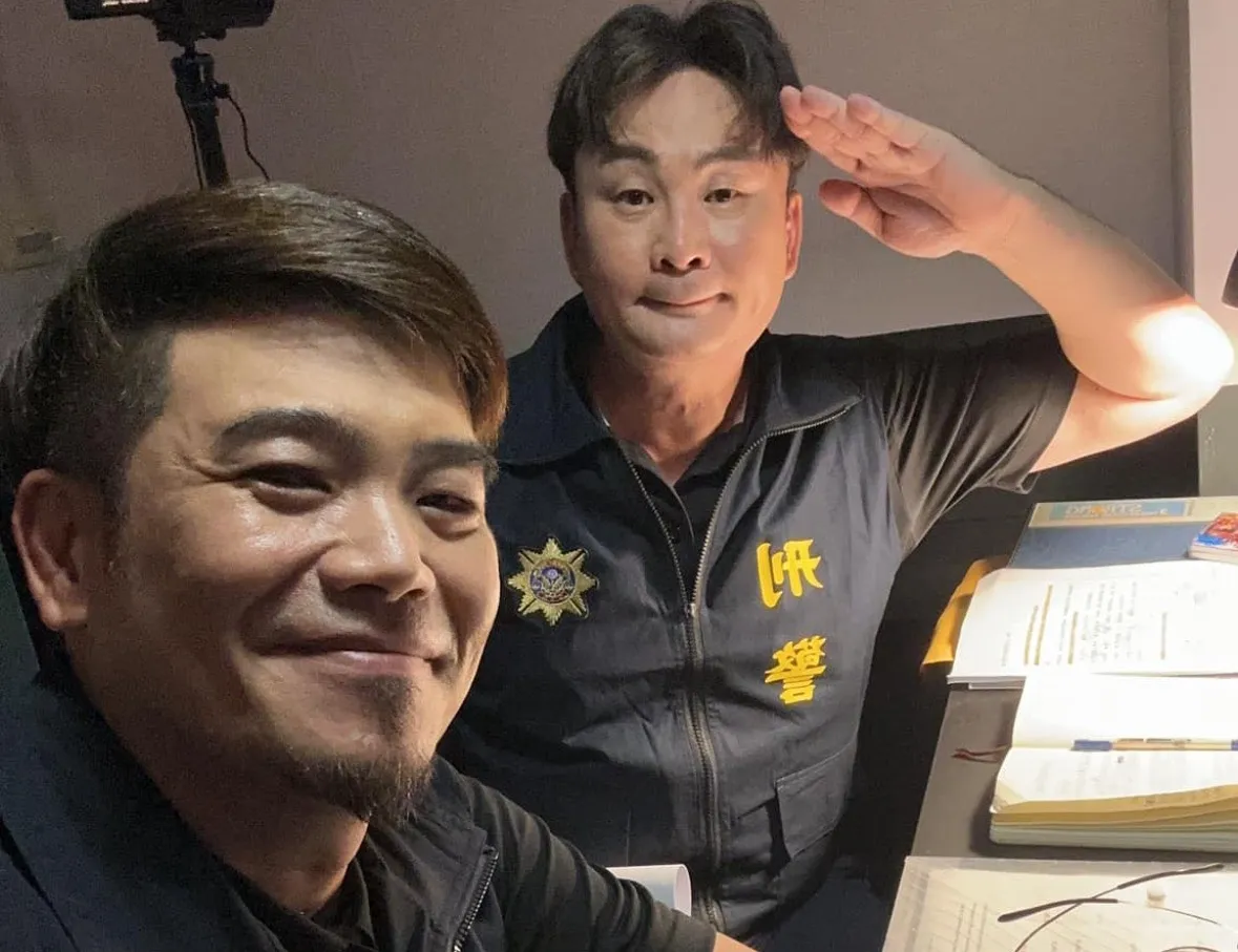 洪毛（右）身体出状况，昏迷后清醒，第一时间联络马国弼。翻摄自马国弼IG