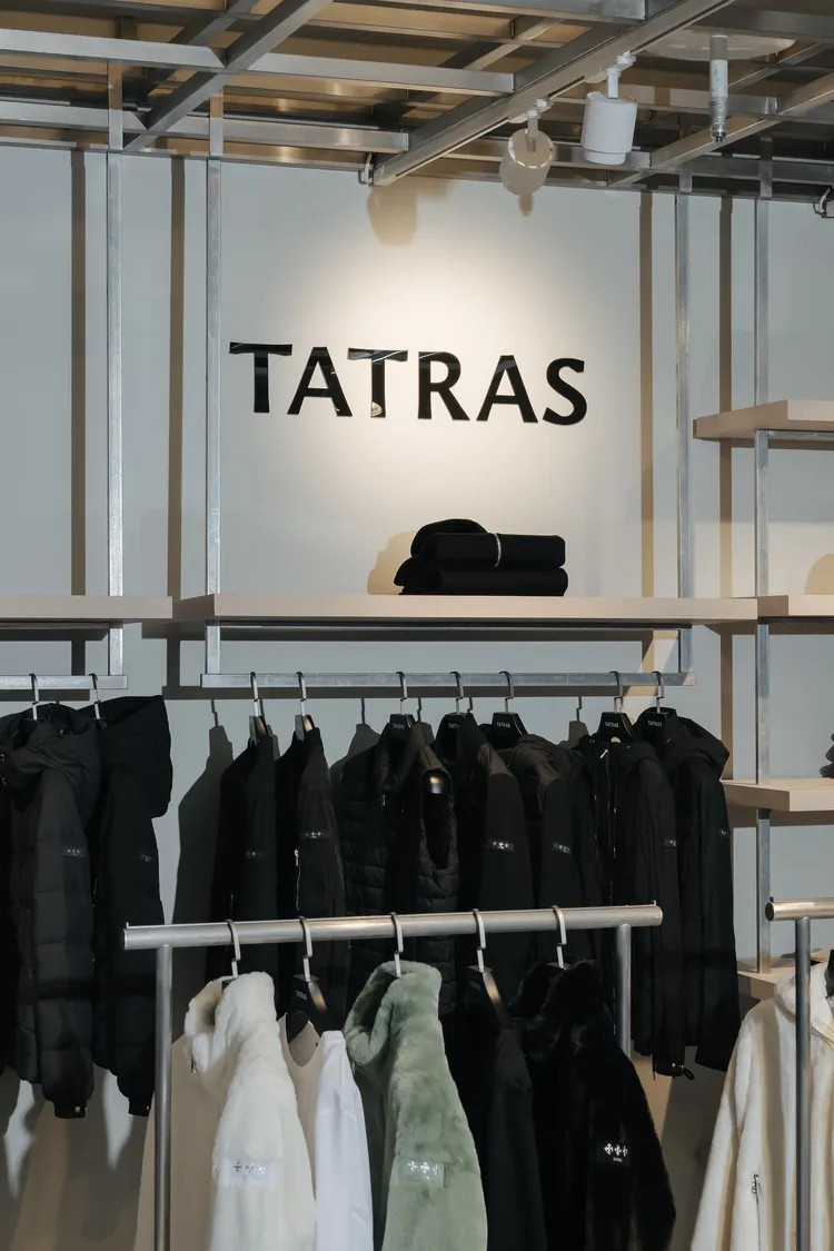 快閃店帶來逾50款2025秋冬男女裝品項。品牌提供