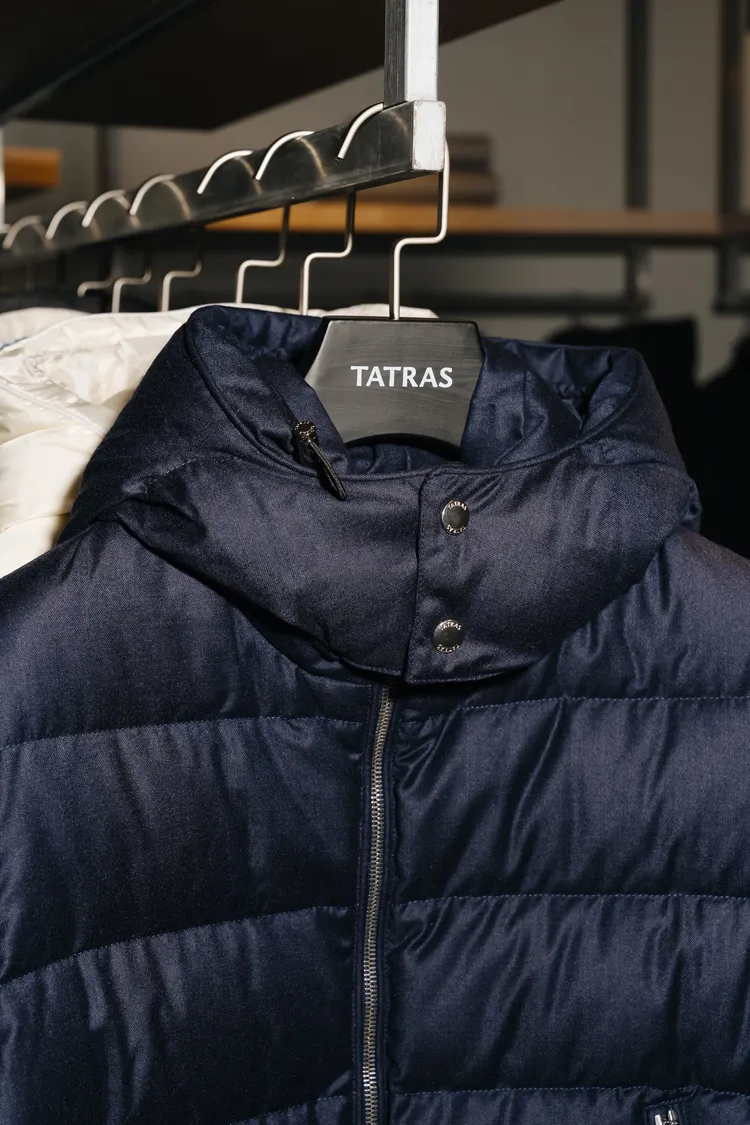 TATRAS的羽絨服融合義大利時尚細節、日本匠人工藝，以及波蘭頂級白鵝絨的高效保暖。品牌提供