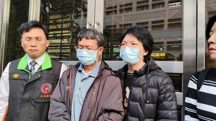 死者父親控訴，法官詢問「能否讓兇手來孝順你們」，讓家屬感到崩潰。張欽攝