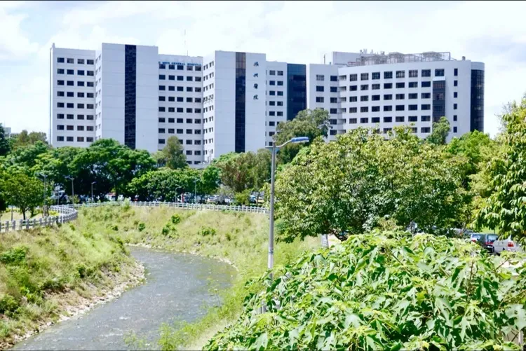 振兴医院今年营运获利，不仅普发员工2万元奖金，年终奖金还高达6个月。翻摄振兴医院官网