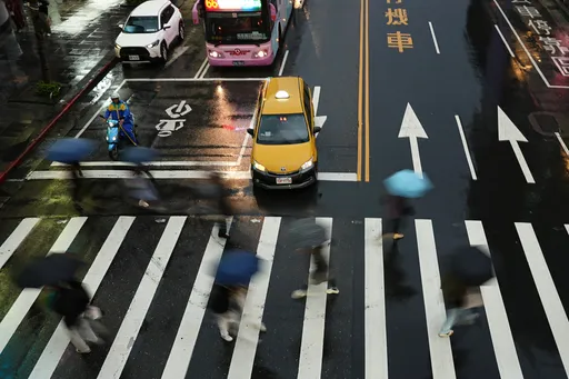 最冷还没到！这波全台砍10℃　2地大雨「湿冷到这天」