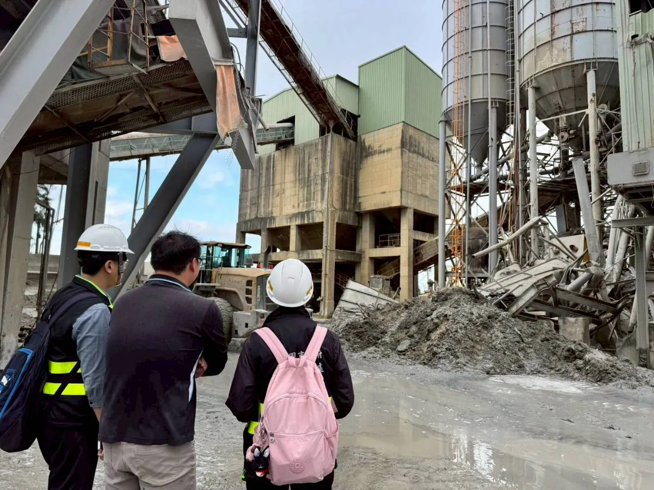 劳检处今派员至现场调查。劳检处提供