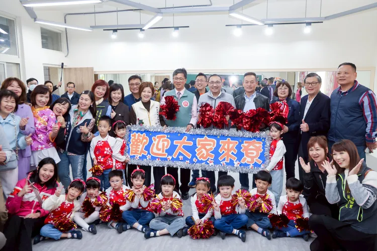 新北市擁有67.2萬客籍人口及55個客屬社團，蘊藏深厚的族群文化基礎。哈客館將作為鄉親交流、語言學習、藝文研習、食農體驗的重要基地。客家局提供