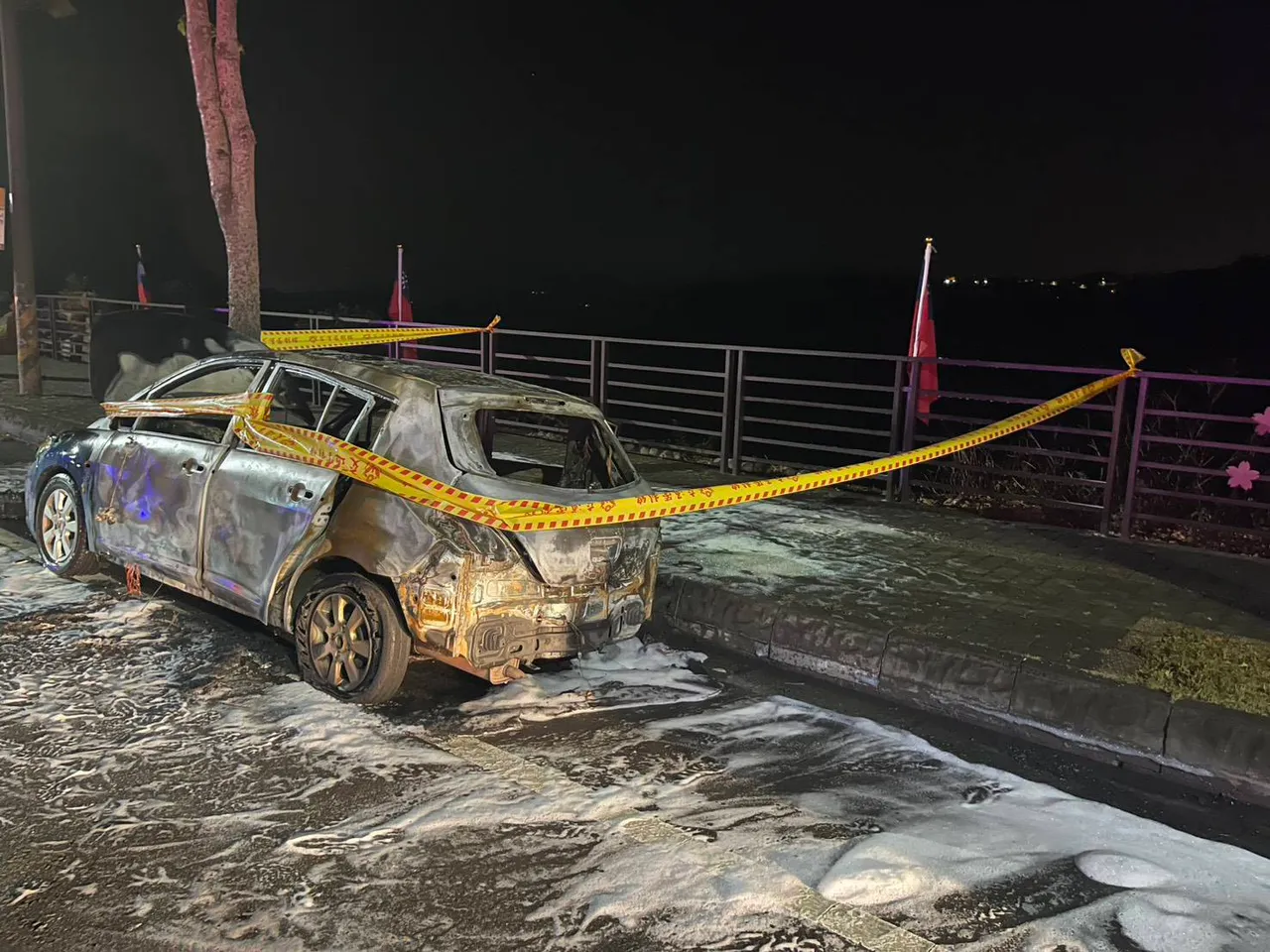 案发地点位于台8线中横公路东势果菜市场对面。民众提供