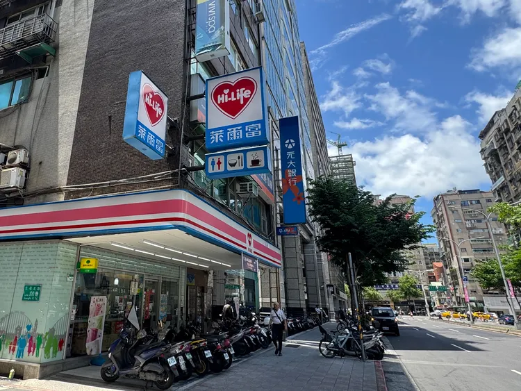 莱尔富门市示意图。彭欣伟摄