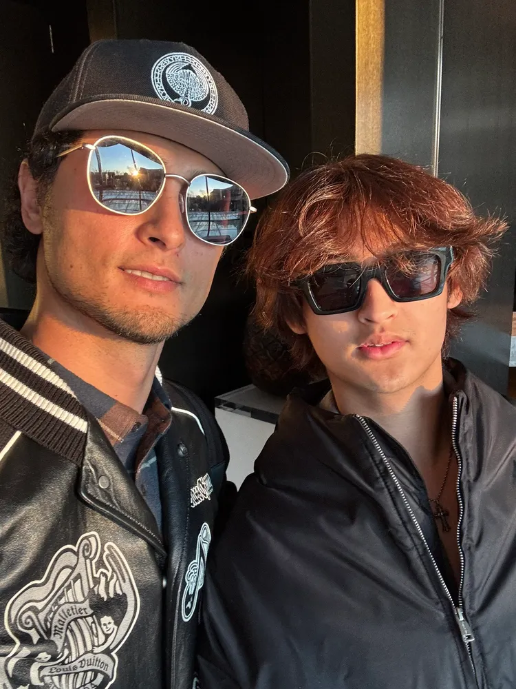 達比修有和道休蓮合照。  翻攝@faridyu X