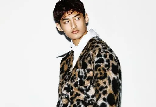 达比修有和「模特儿帅儿」合照太犯规！网：完全不需验DNA