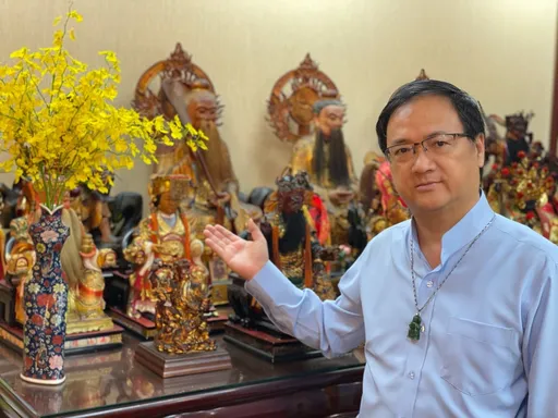 江柏乐起底！有7亿身价　昔为超级业务员、年薪200多万