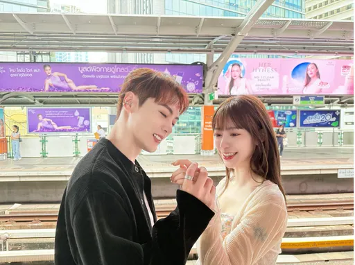 陈天仁诚心拜四面佛带旺事业运　古曜威发愿梦想成真捐收入做公益