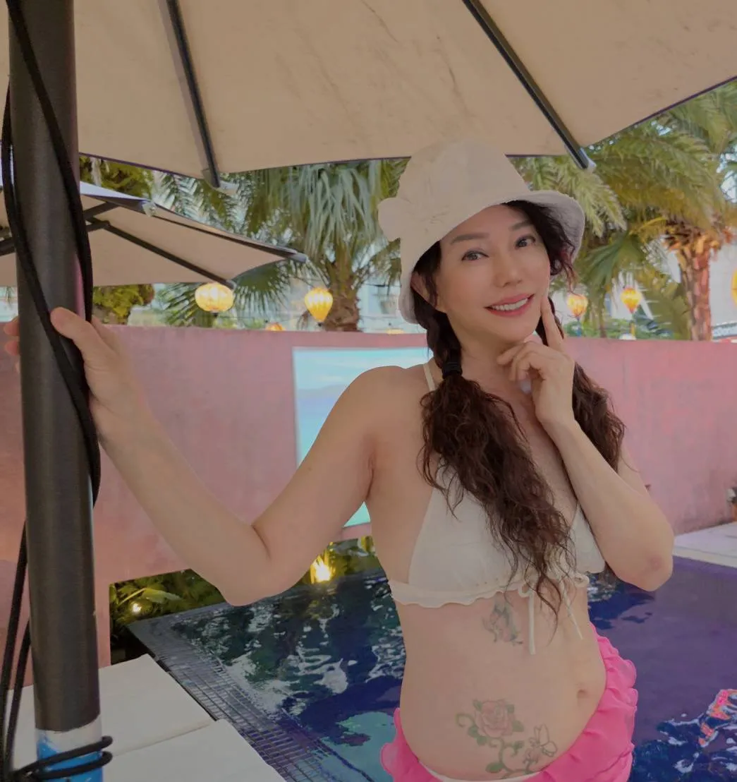 狄莺曾辛辣提问曹西平。翻摄狄莺脸书