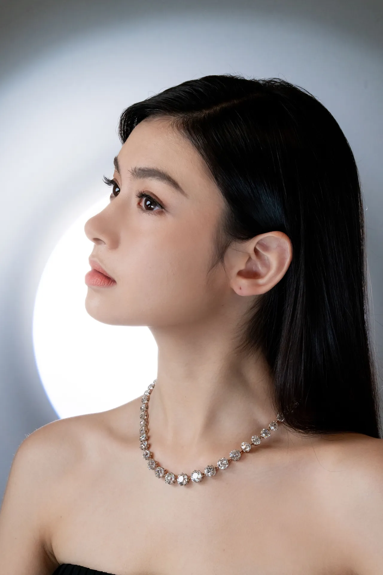 Tiffany & Co.钻石项链（39颗钻石共72克拉）。品牌提供