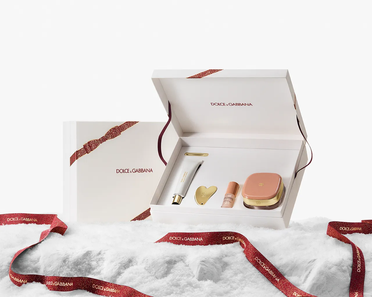 DG奢寵保養紅絲絨禮盒，7000元。品牌提供