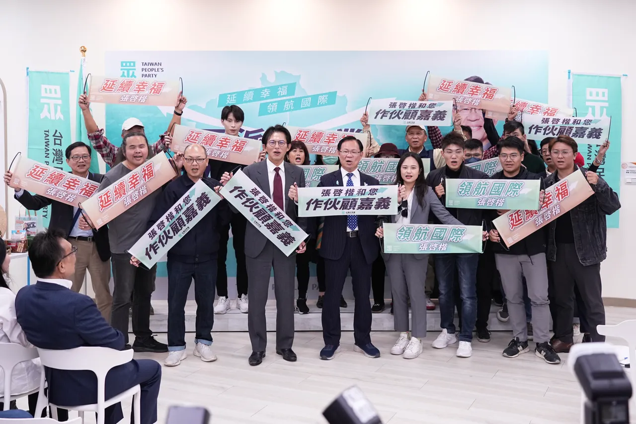 民众党主席黄国昌征召张启楷参选嘉义市长。彭欣伟摄