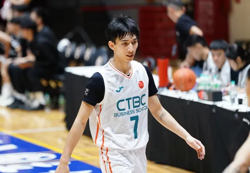 UBA千分最速男换人！中信张俊生53场1001分　成明年选秀大物之一