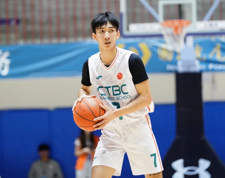 張俊生儼然是明年選秀大物之一。大專體總