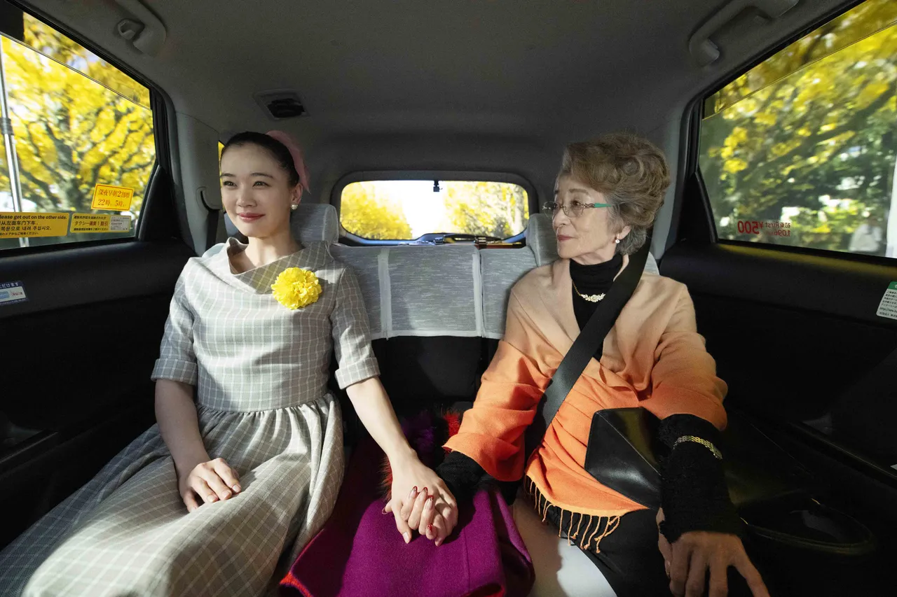 蒼井優（左）飾演倍賞千惠子的年輕時期。天馬行空提供