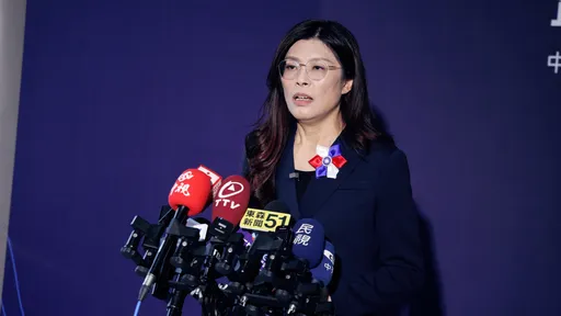 赖清德称台湾已独立「不需改国号」！郑丽文呛：请下架台独党纲