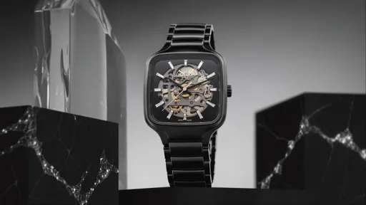 RADO方形陶瓷表璀璨新作出炉　镂空机芯搭钻石时标时髦又闪