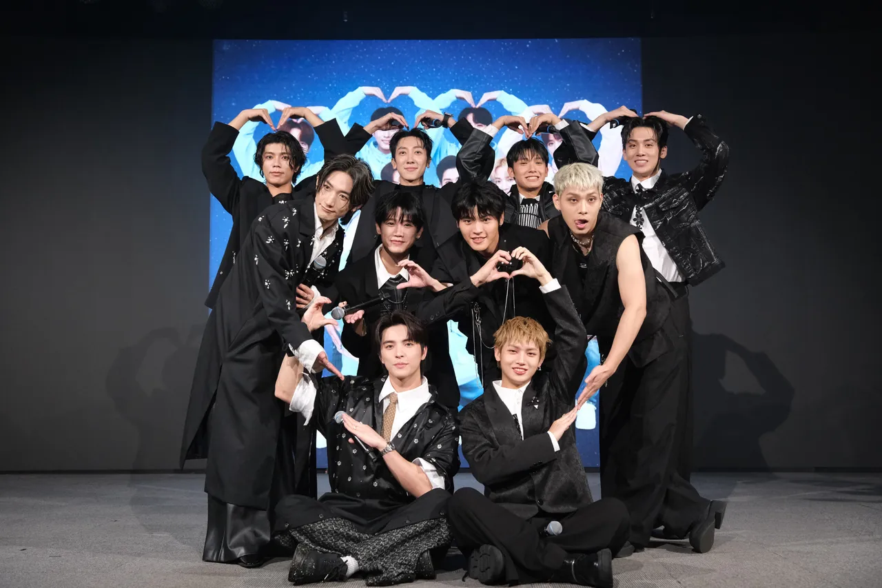 陳峻廷 （後排左起）、張哲偉、Nelson紀成澔、葛兆恩、Martin王智騫、洪言翔、羅章恩、洪暐。三立提供