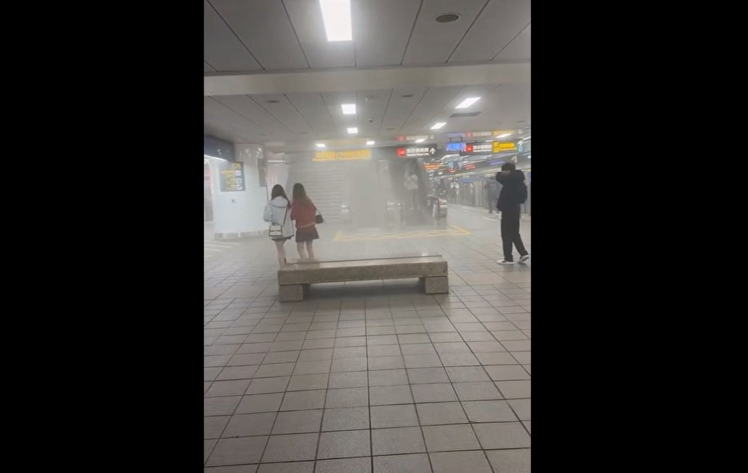 北捷爆攻擊 閘門罕現「疏散模式」長這樣!網讚:做得很好