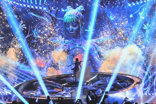 蔡依林跨年夜出动七层楼高八臂女神　造价1250万台币碾压大巨蛋