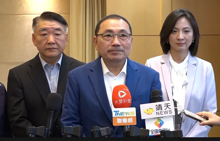 新北市淡水区停水进入第6日，民怨未歇，市长侯友宜表示，已要求施工厂商进行「一对一」协商赔偿，另外也建议自来水公司，升级自来水备援系统，及增设5万吨以上配水池，才能解决末端配水时间不耽误的问题。市府提供