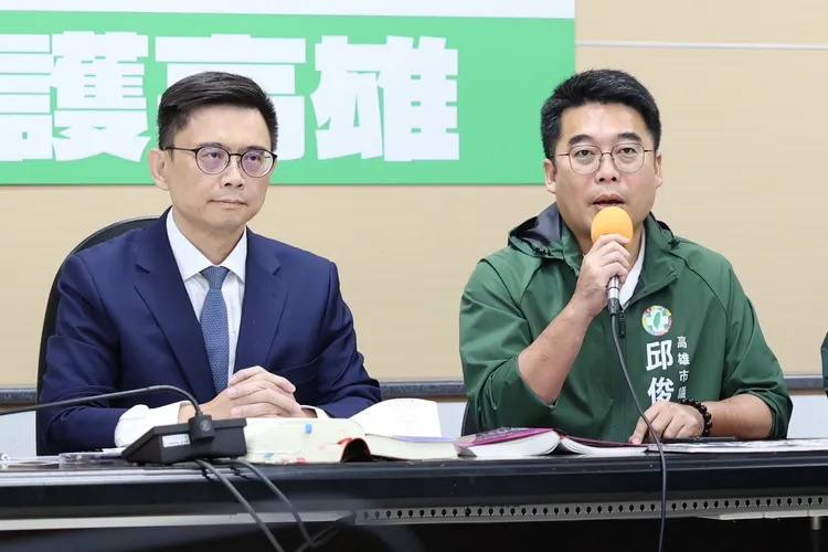 議員邱俊憲指出，國民黨在預算審查上持續扯台灣後腿，給予強烈譴責。翻攝畫面