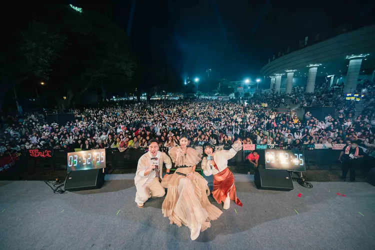 屏東跨年演唱會《High 歌之夜－歌舞昇屏》31日晚間熱力登場。翻攝畫面