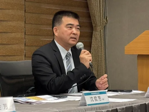 县市首长、涉国安者赴陆「限缩三亲等内」！内政部曝修法原因：中共诱拉台公务员