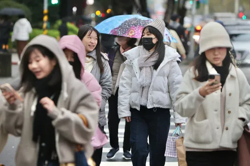 急冻！冷空气连番南下　这2天挑战入冬首波「强烈大陆冷气团」