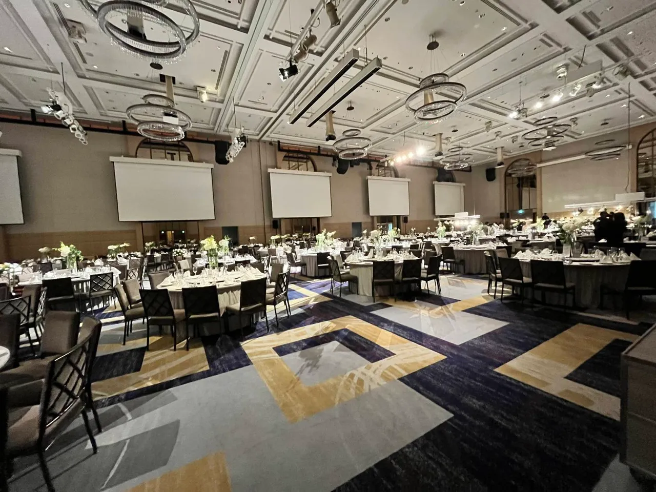 王齐麟、陈诗媛婚礼现场曝光。庄宗达摄