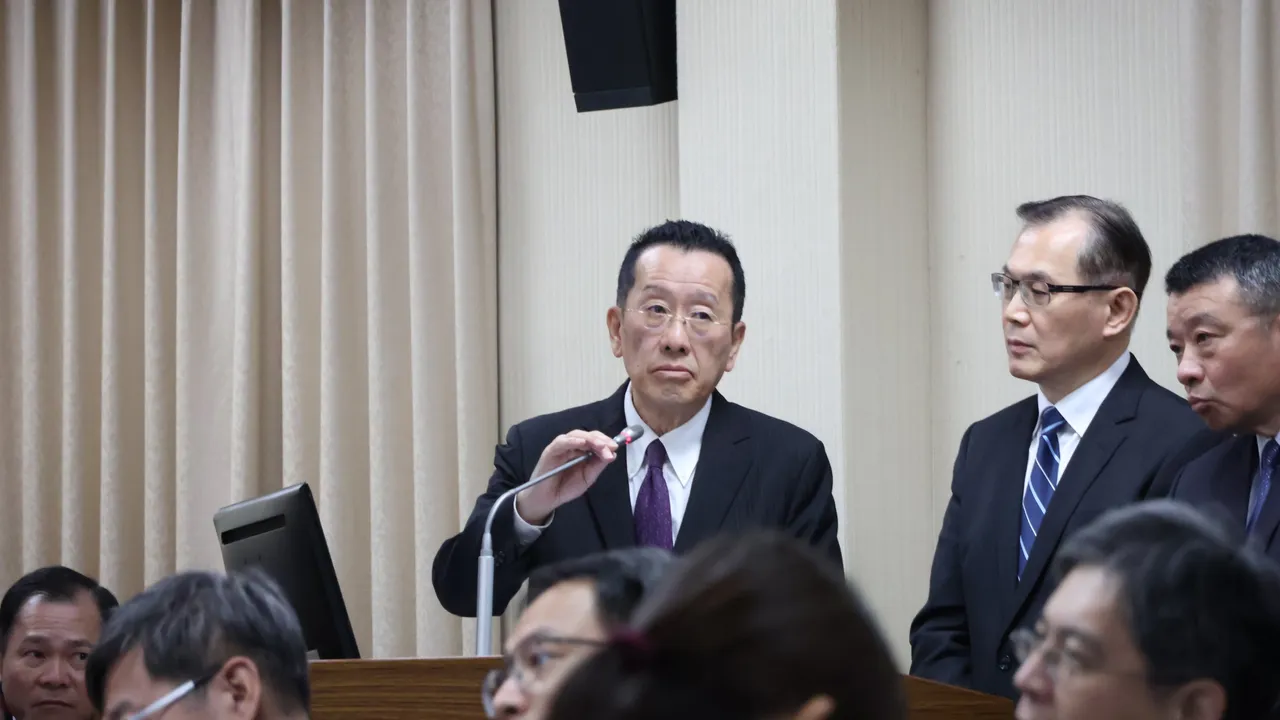 蓝营狂打军工业！民进党团吁停止恶意爆料「跨界军工是国际趋势」