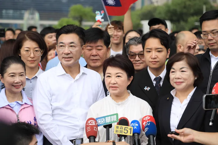 台中市長盧秀燕上午受訪說，昨晚國慶晚會現場有超過5萬人次，晚會非常成功，賴總統也讚不絕口。民眾提供