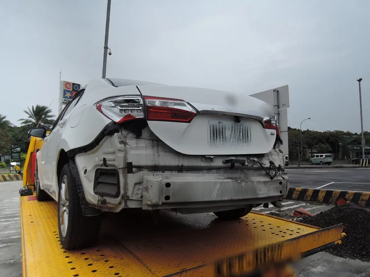 肇事小客车。国道警方提供