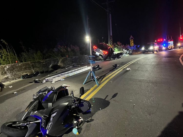 衰遇「移動神主牌」!三芝男騎士遭毒駕男逆向猛撞 滾墜山谷幸撿回一命