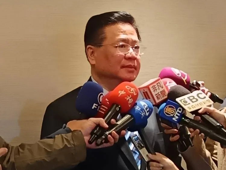 商總今舉辦「2025行政院卓院長與商業領袖座談會」，理事長許舒博會後受訪。許麗珍攝