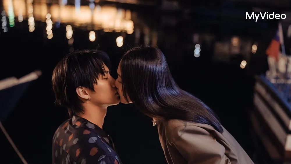 范少勳（左）與林映唯接吻。公共電視、台灣大哥大MyVideo提供