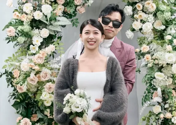 百万YTR「欸你这周要干嘛」她奉子成婚！新郎不露脸被亏：E人假I