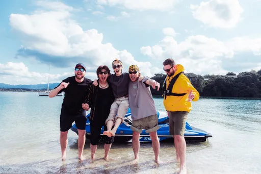 桂纶镁合体陈柏霖嗨野餐　兴奋手舞足蹈6字曝心声