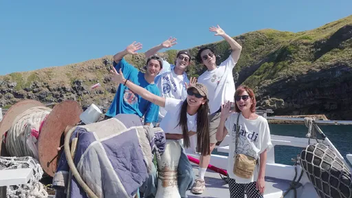 妆发全毁！Kevin老师变「受难记」眼神死　阿本崩溃喊「还来得及逃走？」