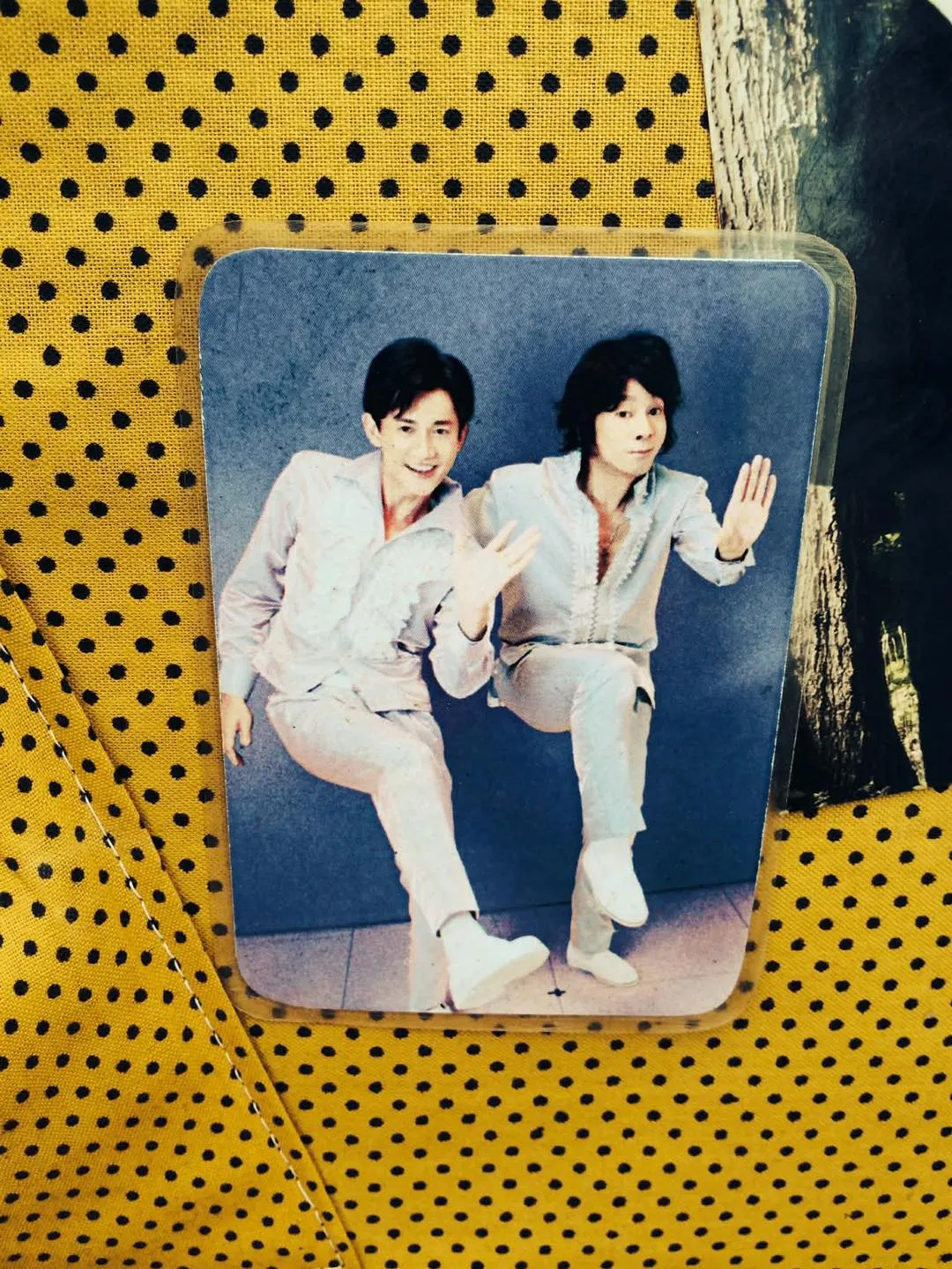 吴慷仁（左）和曹西平造型复古。翻摄吴慷仁脸书