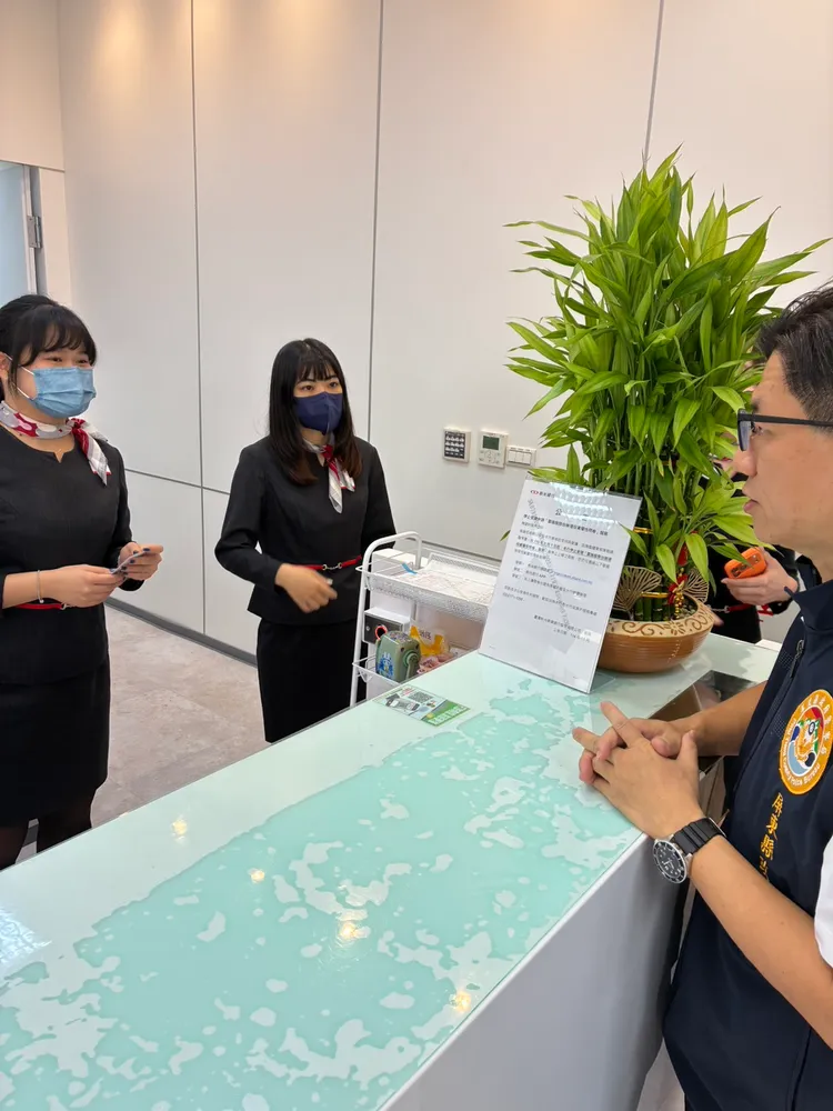 東港分局打詐推掃QR Code就立刻通報的措施，既隱匿報案人身份也加速警方查緝。警方提供