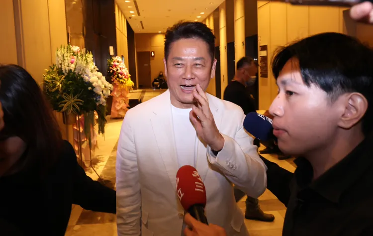 徐乃麟。莊宗達攝