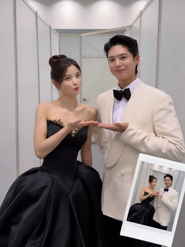 朴寶劍（右）、金裕貞合作過《雲畫的月光》。翻攝朴寶劍IG